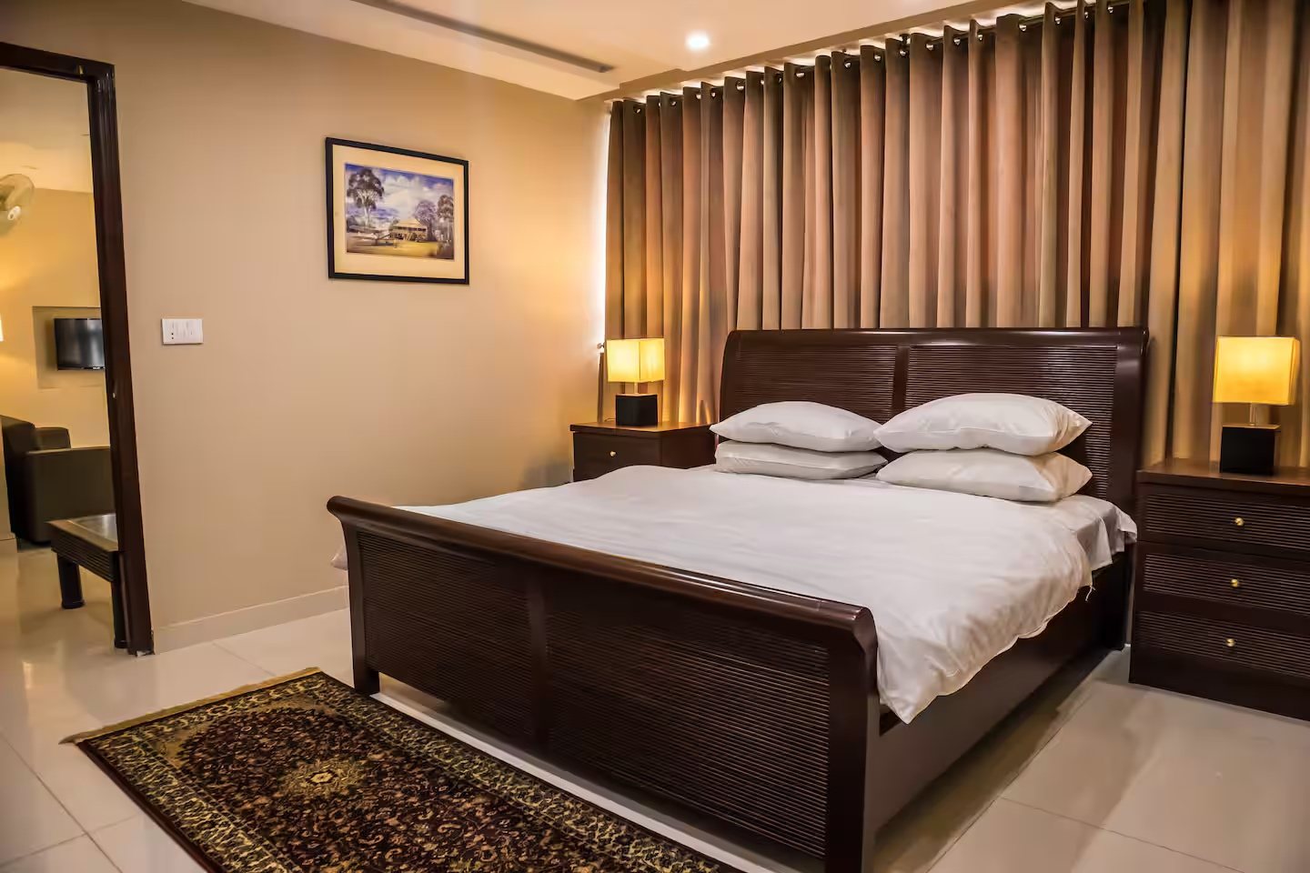 Short-stay room setup