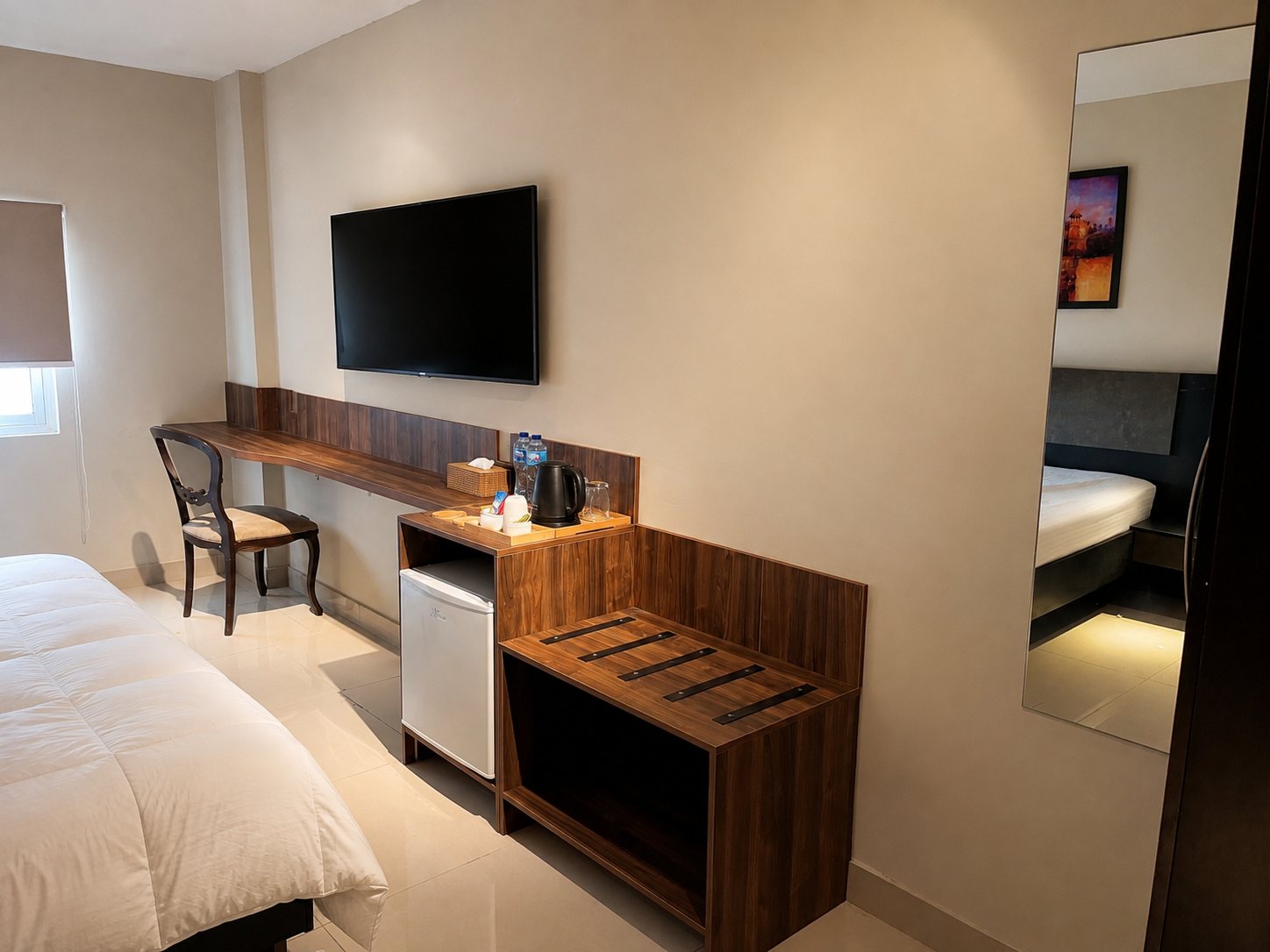 Desk, TV and tea station